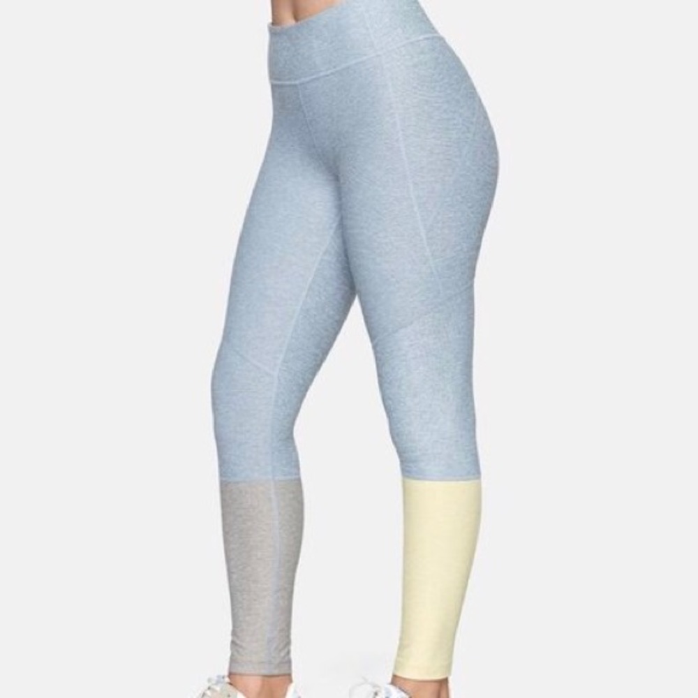NWOT Outdoor voices 7/8 dipped legging